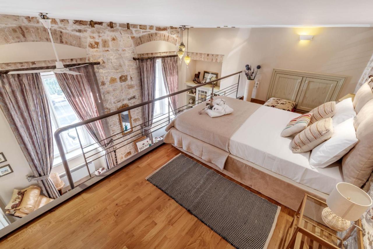 Apartamento Mouragia Loft - Waterfront Old Corfu Town Exterior foto